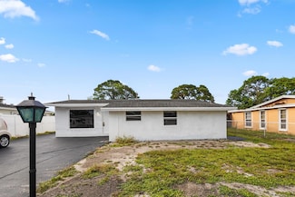 6331 SW 41st Place, Davie, FL 33314