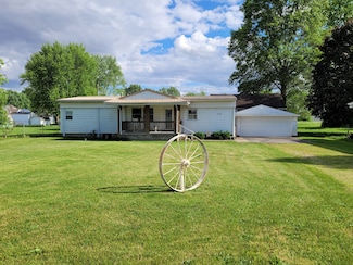 629 W 6th St, Rushville, IN 46173