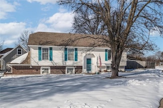 15233 S Locust St, Olathe, KS 66062