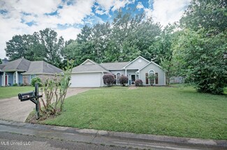 427 Hemlock Dr, Flowood, MS 39232