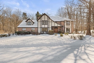 60886 Rue du Lac Dr E, South Bend, IN 46614