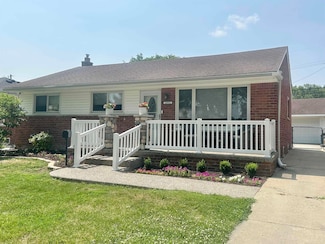 22912 Port St, Saint Clair Shores, MI 48082
