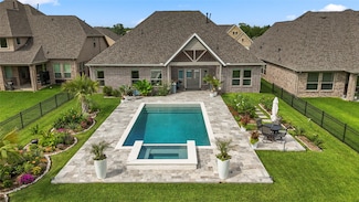 250 Peninsula Point Dr, Montgomery, TX 77356
