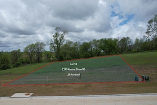 2215 Kestrel Dr SE, Cedar Rapids, IA 52403
