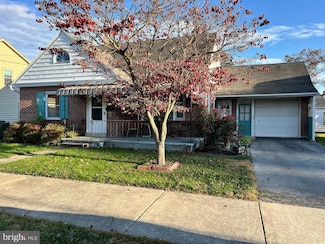 327 W Ferdinand St, Manheim, PA 17545