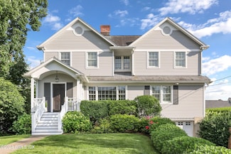 26 Shore Acre Dr, Old Greenwich, CT 06870