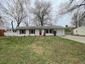 5601 SW 17th St, Topeka, KS 66604