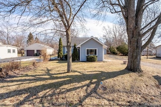 2915 Frankson Ave, Rochester Hills, MI 48307