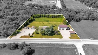 495 Old Us-50 Hwy, Williamsburg, KS 66095