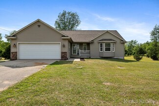 1973 N Spruce Ave, White Cloud, MI 49349