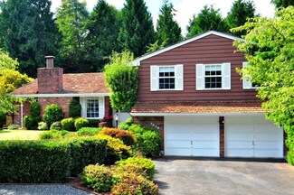 7515 Mercer Terrace Dr, Mercer Island, WA 98040