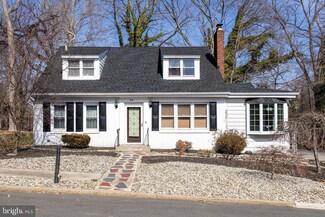 216 Meadow Ln, Woodbury, NJ 08096