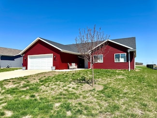 1931 Brownell St, Saint Charles, MN 55972