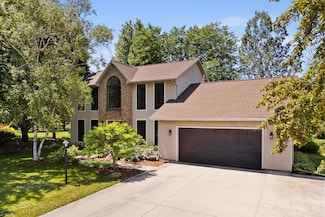 3912 Pineview Ct, Sheboygan, WI 53083