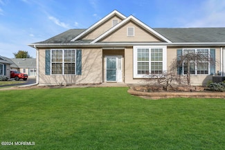 22 Winkle Ct, Manchester, NJ 08759