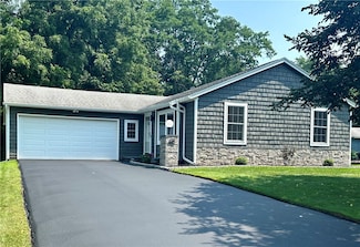 48 Village Walk, Spencerport, NY 14559