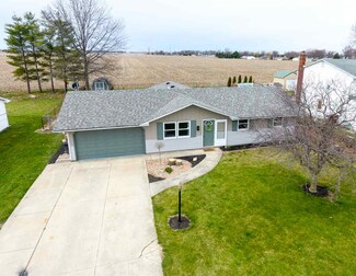 4013 Becker Rd, Woodburn, IN 46797
