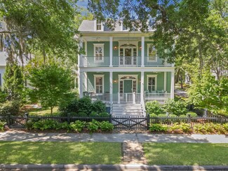 57 Ponsbury Rd, Mount Pleasant, SC 29464