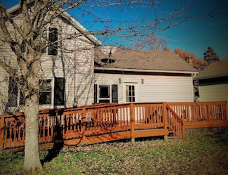 135 Mill St, Delton, MI 49046