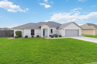 527 Monte Vista Dr, Pleasanton, TX 78064