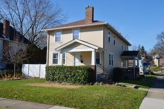 977 Mcclain Rd, Columbus, OH 43212