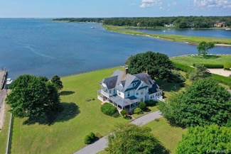 63 S Bay Ave, Eastport, NY 11941