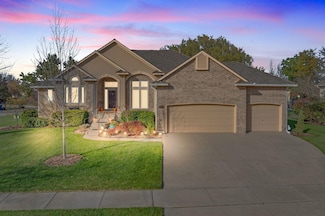12126 E Killenwood Dr, Wichita, KS 67206