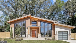 3126 Headrow Cir, Falls Church, VA 22042