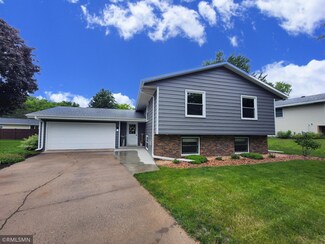 1879 Carol Ln, Saint Paul, MN 55118