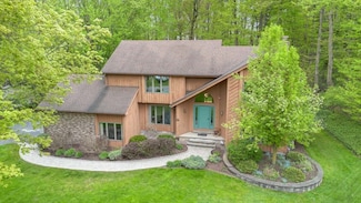 29 Woodbriar Ln, Rochester, NY 14624