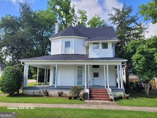 210 E 8th St, West Point, GA 31833