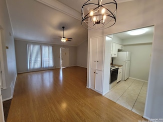 9503 Powhatan Dr Unit 104, San Antonio, TX 78230