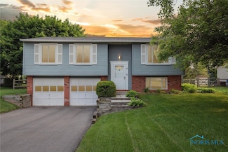 856 Village Pkwy, Waterville, OH 43566