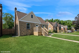 933 E 44th Place, Gary, IN 46409