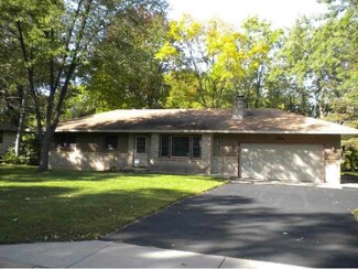 7830 7830 Gloria Cir, Mounds View, MN 55112