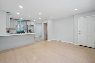 4914 W 32nd Place, Cicero, IL 60804