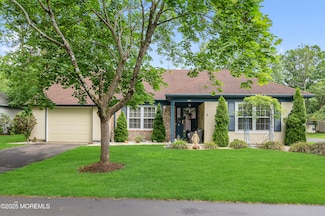 538 Petunia Ln N, Whiting, NJ 08759