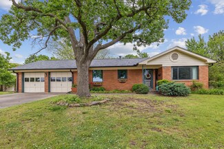 5877 S Hudson Place, Tulsa, OK 74135