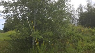 1 Sonny Dr, Fairfield, ME 04937