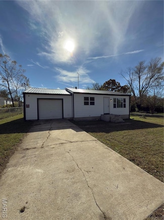 912 E Grand Ave, Cuba, MO 65453