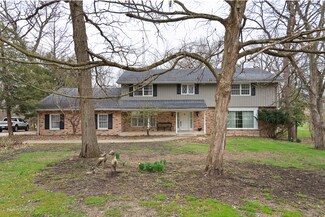 2702 Hoberg Dr, Joliet, IL 60432