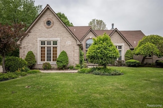 42739 Pond View Dr, Sterling Heights, MI 48314