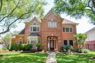 4318 Oak Trail Ct, Sugar Land, TX 77479