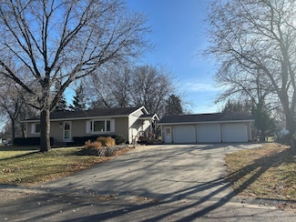 1104 14th Ave SE, Willmar, MN 56201