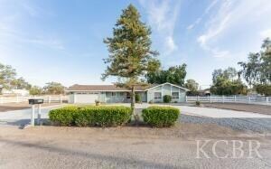 621 S Oakmore St Unit C St, Tulare, CA 93274