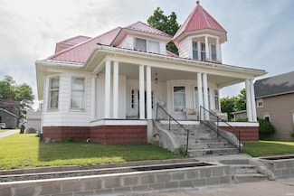 502 Mclean St, Ligonier, IN 46767