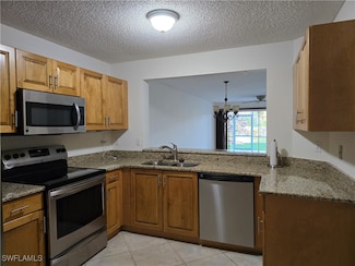 5737 Whitaker Rd Unit 104, Naples, FL 34112