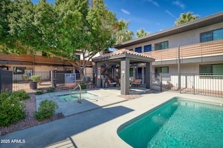 5225 E Thomas Rd Unit 2B, Phoenix, AZ 85018