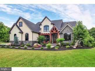 22 Stonehill Dr, Mohnton, PA 19540