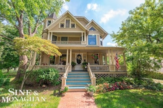 1426 St Clair River Dr, Algonac, MI 48001